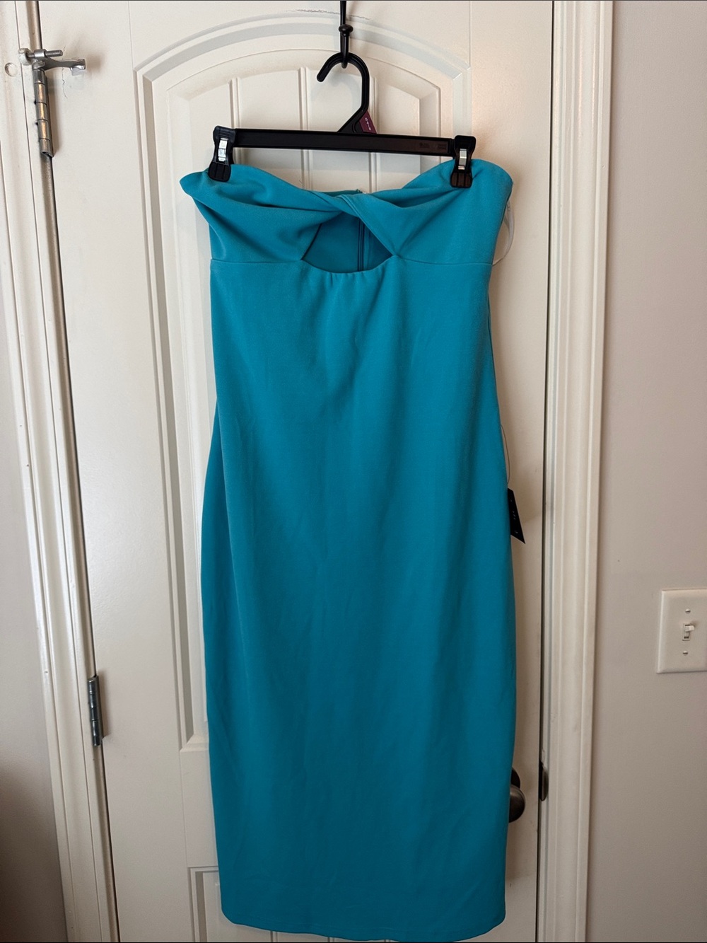 Lulu's Strapless Turquoise Sheath Dress with Twist Front